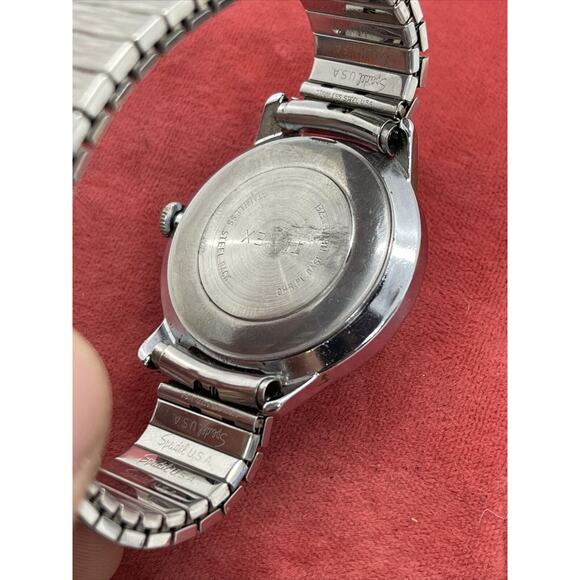 Vintage Men's TIMEX Mechanical Watch, Day/Date 16850 2773 Runs - Picture 7 of 8